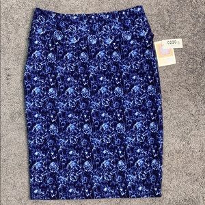 LuLaRoe dark blue patterned Cassie skirt L NWT